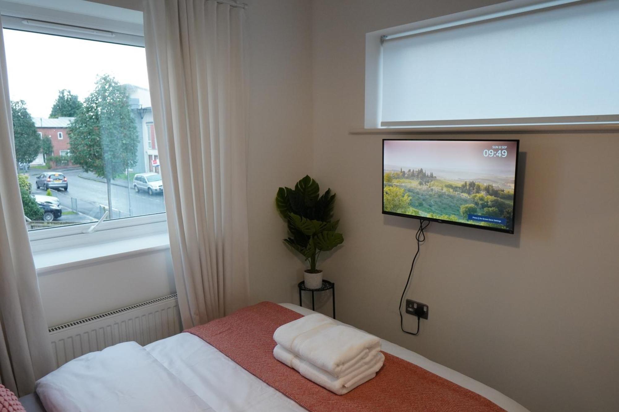 Luxury Rooms - Pick A Room - Free Parking & Kitchen Access, Near Etihad Stadium, The Coop Live & Piccadilly Station, Manchester Exterior photo
